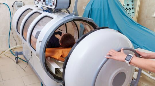 A pressure chamber is a device that saturates the body with a significant amount of oxygen. Hyperbaric oxygenation.